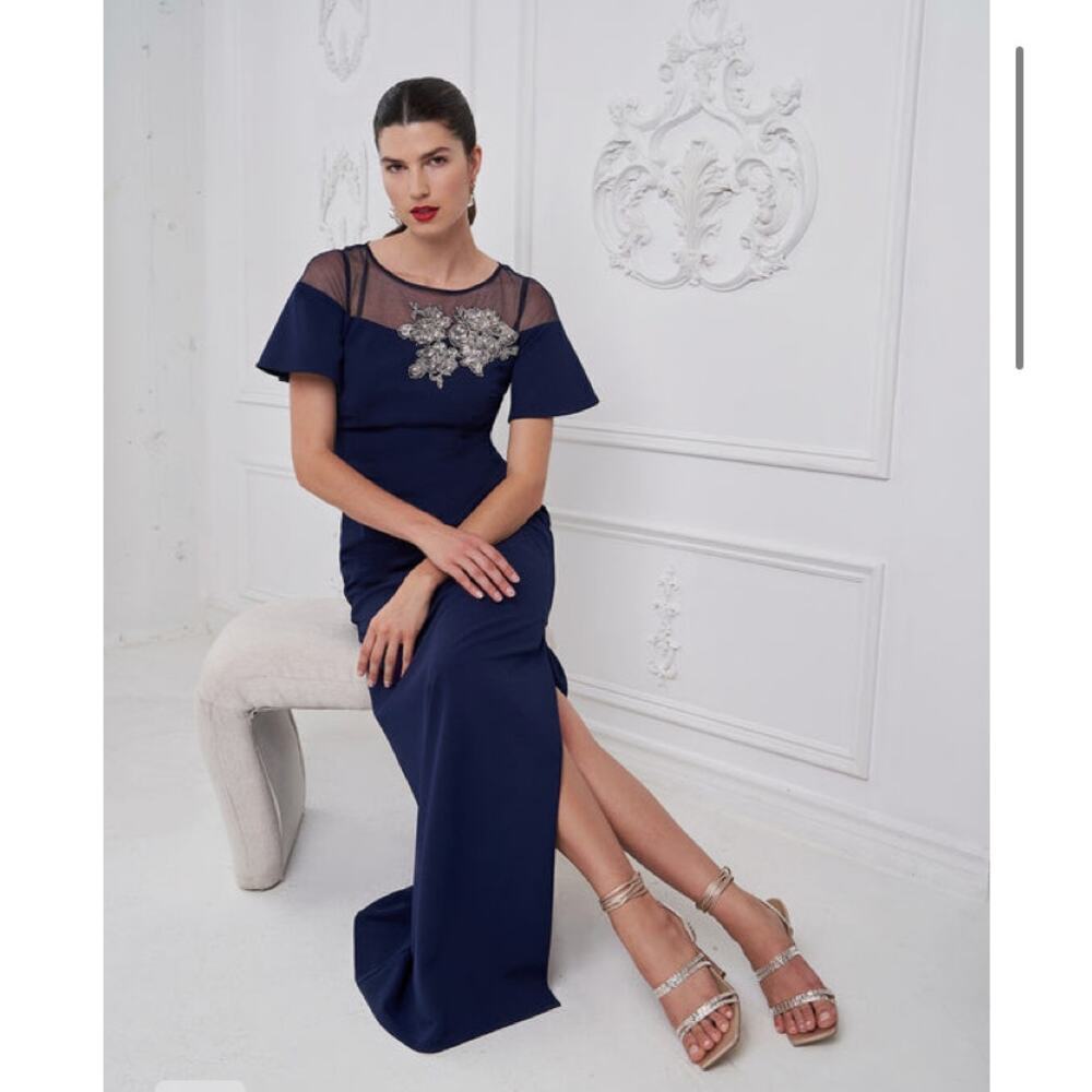 NWT JS Collections Fleur Beaded Column Gown Blue Size 4